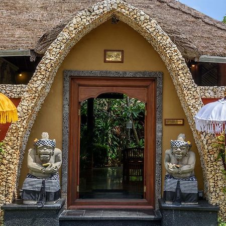Hotel Puri Madawi Семиняк Екстериор снимка