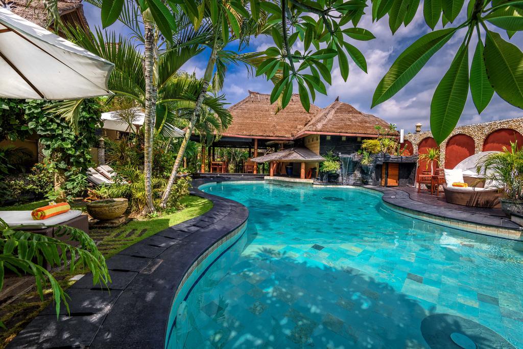 Hotel Puri Madawi Семиняк Екстериор снимка